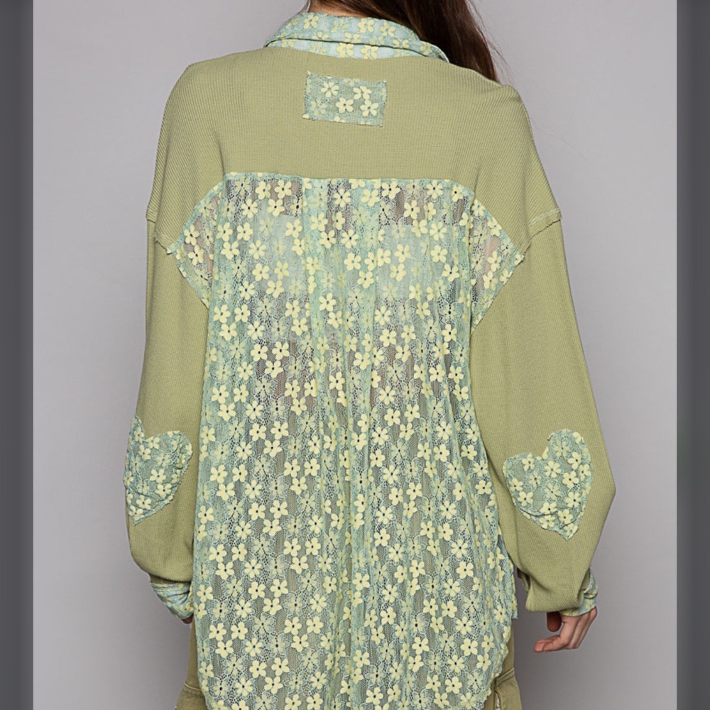 POL Green Floral Button-Up Top - Picture 3 of 3